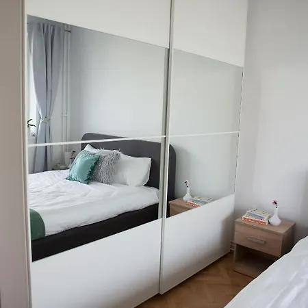 Apartment Alexandra City