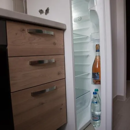 Alexandra City Apartment